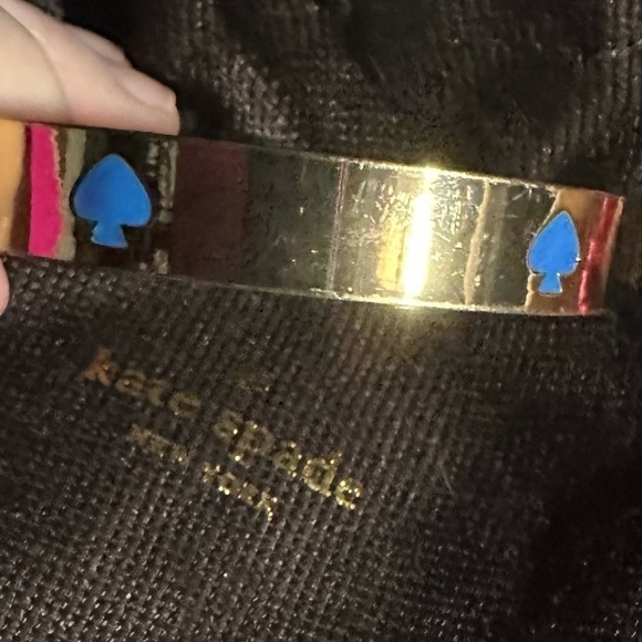 Kate Spade Gold Tone Royal Blue Enamel Spade Logo Bangle Vintage 0037 - Picture 2 of 6